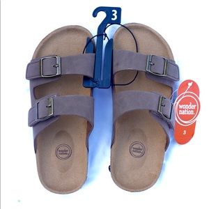 NWT child’s size 3 Birkenstock style tan sandals.